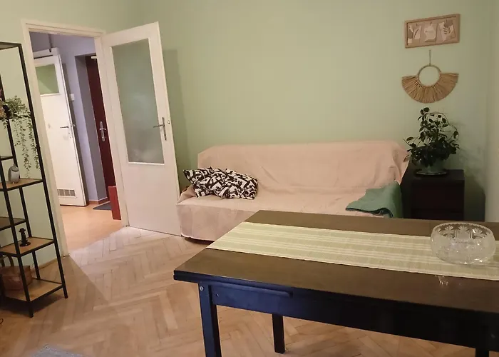 Niepodległości 859